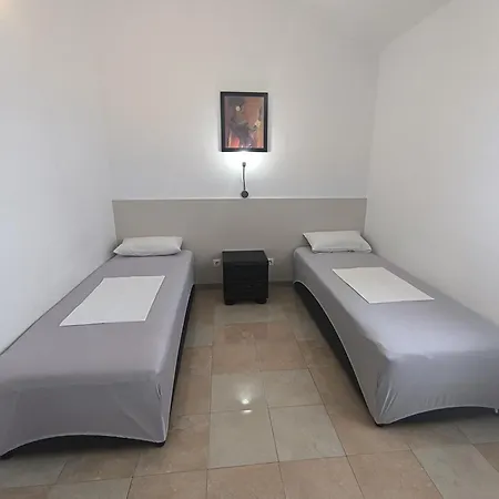 Otok 2 Apartman *