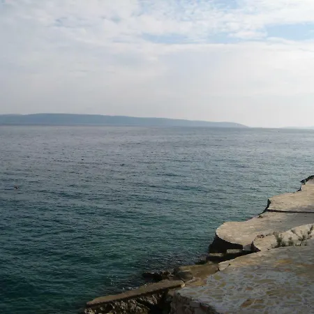 Otok 2 Appartamento Traù